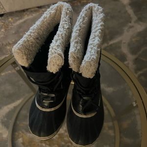 Girls boots